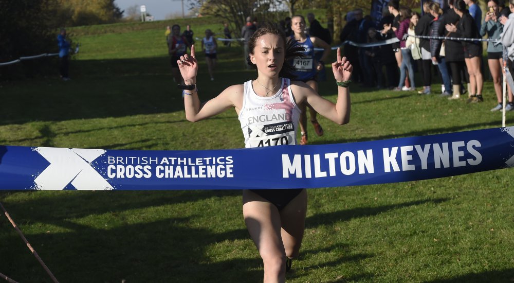 Alice Bates (England) wins the junior women's race